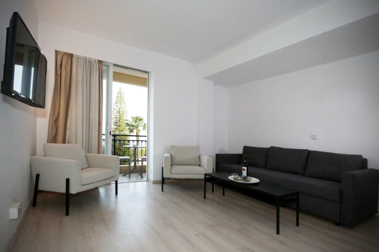 Pier Beach Hotel Apartments Limassol Kültér fotó