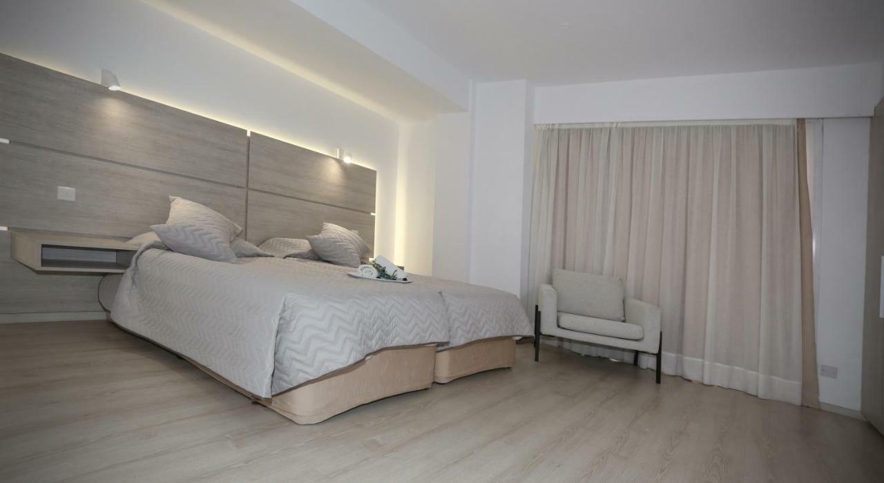 Pier Beach Hotel Apartments Limassol Kültér fotó
