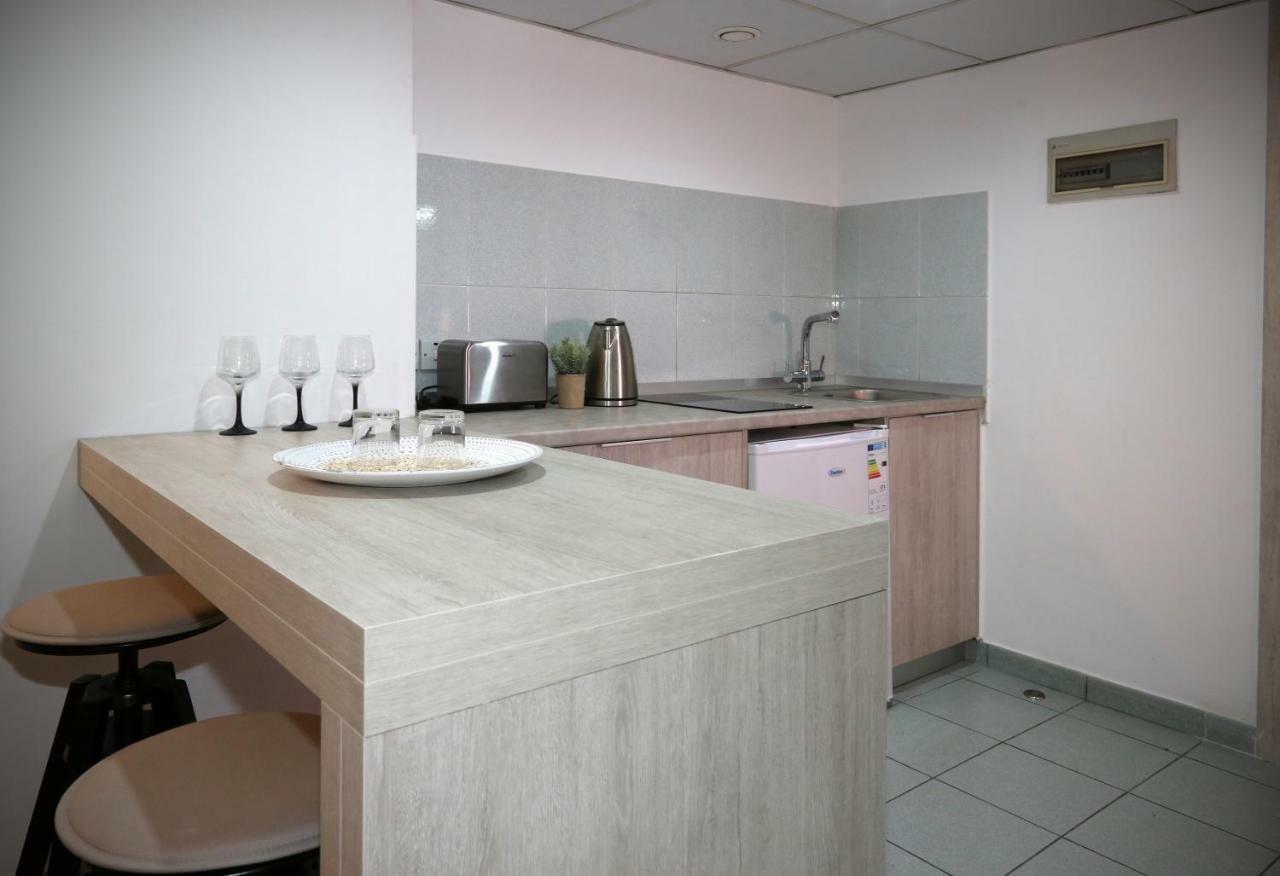 Pier Beach Hotel Apartments Limassol Kültér fotó